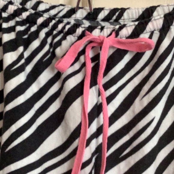 Betsey Johnson PJs - Picture 6 of 7